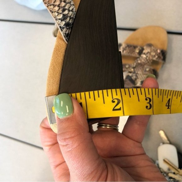 Vionic Snakeskin Pattern Sandals - Picture 6 of 9